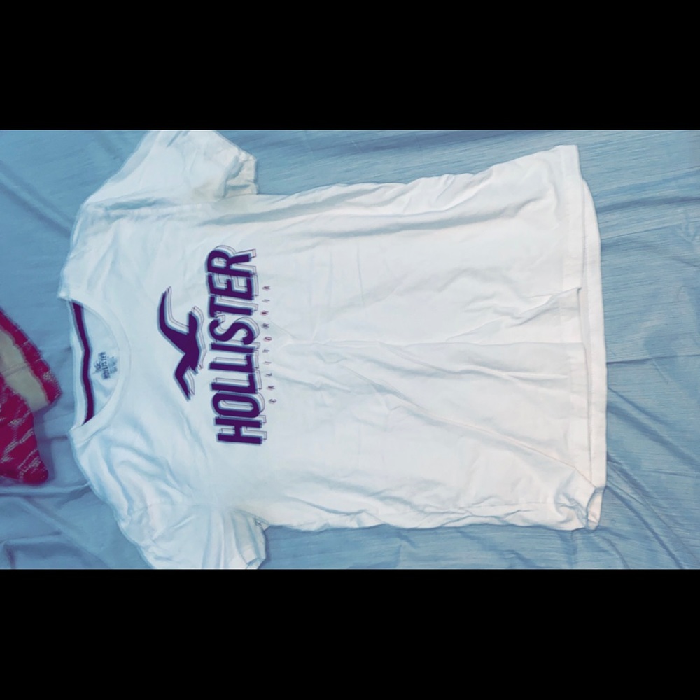 hollister t shirt